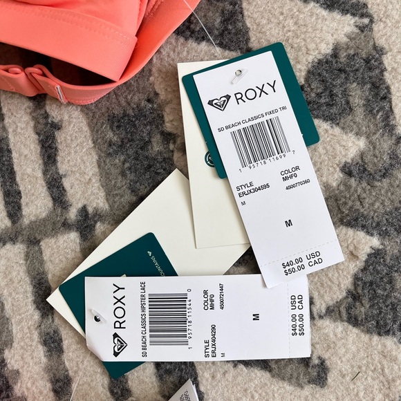 Roxy triangle swimsuits - Picture 4 of 5